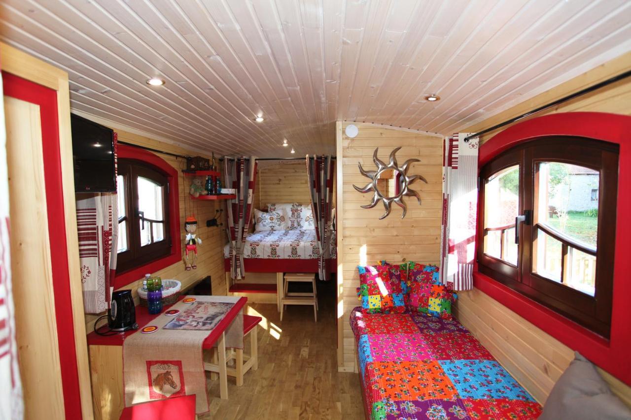 Les Perelles Bed & Breakfast Saint-Vigor-le-Grand ภายนอก รูปภาพ
