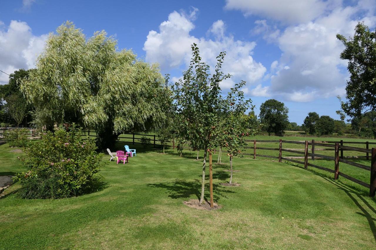 Les Perelles Bed & Breakfast Saint-Vigor-le-Grand ภายนอก รูปภาพ